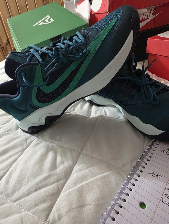 Nike Giannis Immortality Teal and Green Athletic Sneakers Size 10.5m New.